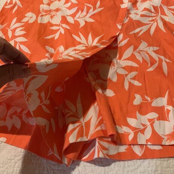 Tommy Bahama coastal bloom shorts. Size 6 - Picture 8 of 11